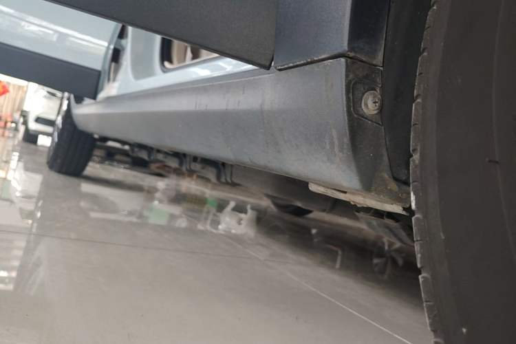 Used Leapmotor T03 2023 403 Smart Edition Right Side Sill