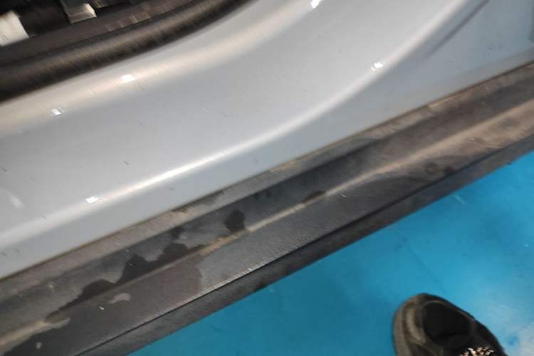 Used Leapmotor T03 2023 310 Lite Edition Right Side Sill
