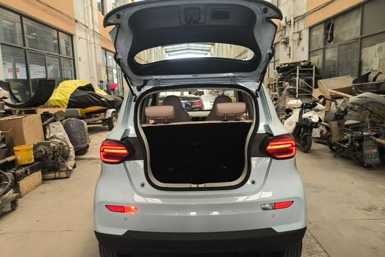 Used Leapmotor T03 2023 310 Lite Edition Trunk