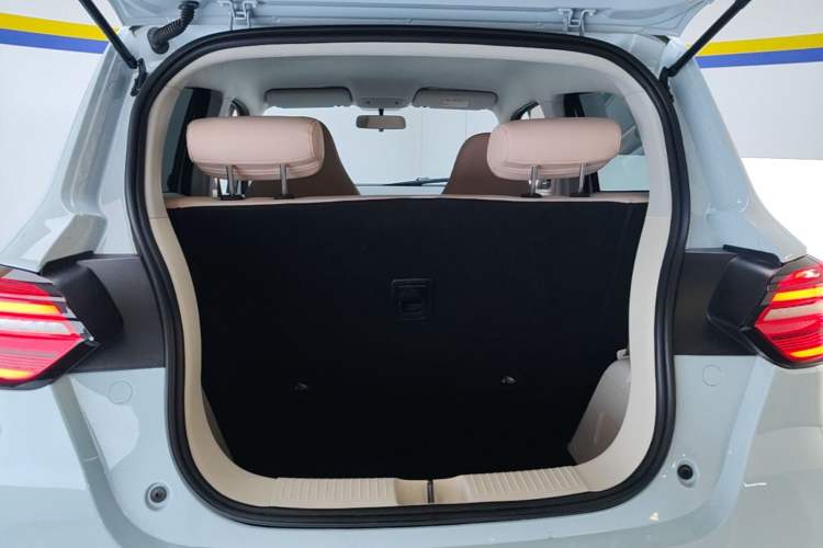 Used Leapmotor T03 2023 310 Lite Edition Trunk