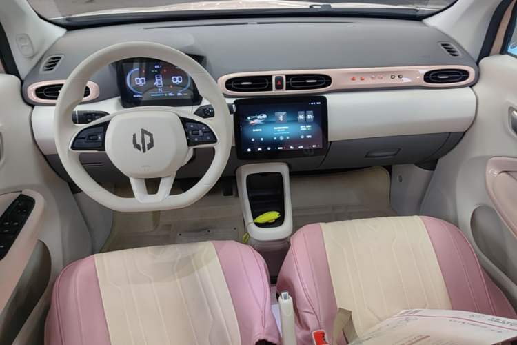 Used Leapmotor T03 2023 200 Lite Edition Center Console