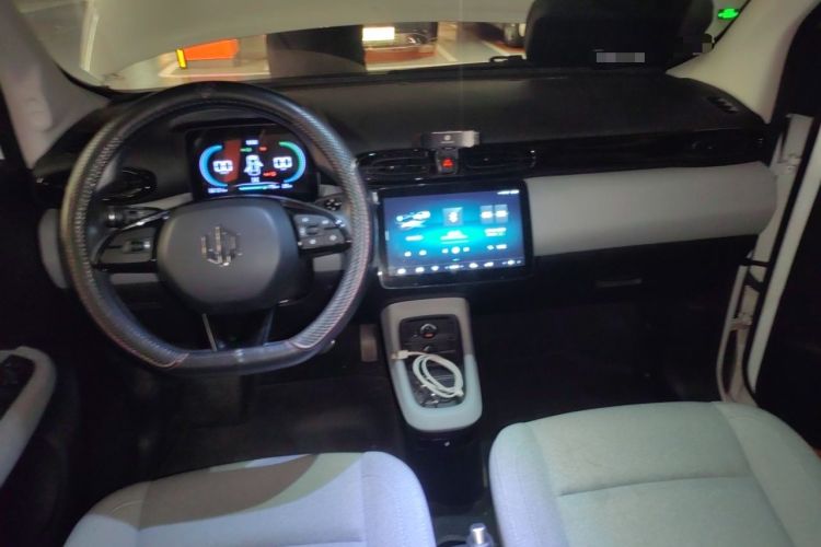 Used Leapmotor T03 2023 200 Lite Edition Center Console