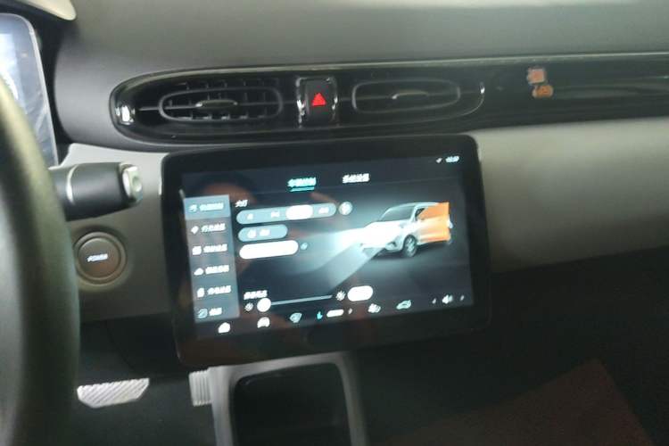 Used Leapmotor T03 2023 310 Lite Edition Audio And AC Panel