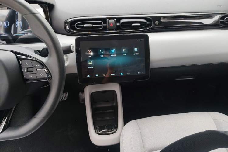 Used Leapmotor T03 2023 310 Lite Edition Audio And AC Panel