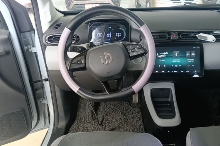 Used Leapmotor T03 2023 200 Lite Edition Center Console