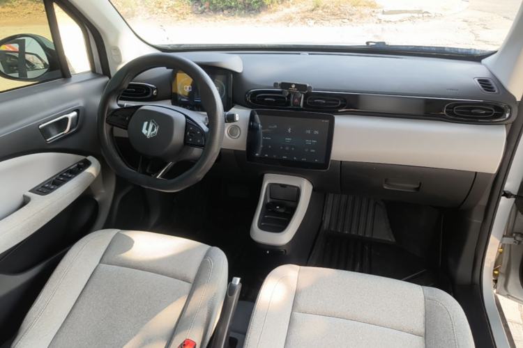 Used Leapmotor T03 2023 200 Lite Edition Center Console