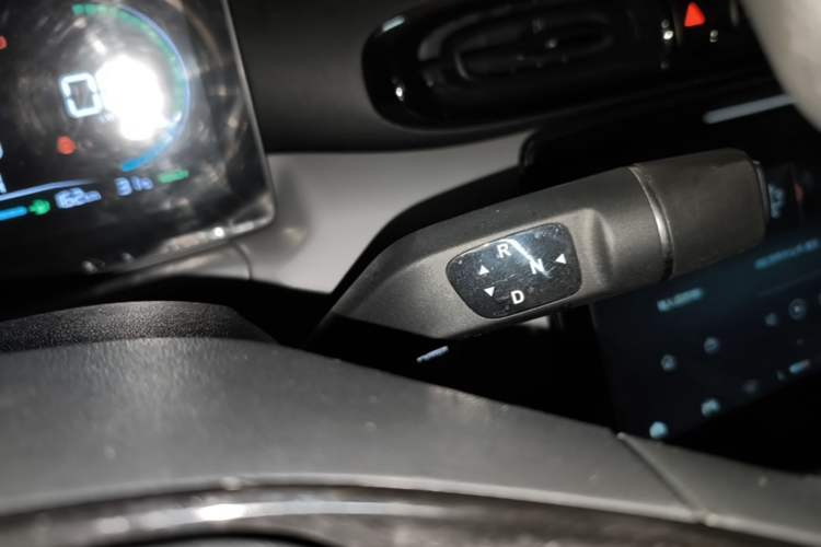 Used Leapmotor T03 2023 310 Lite Edition Gear Lever