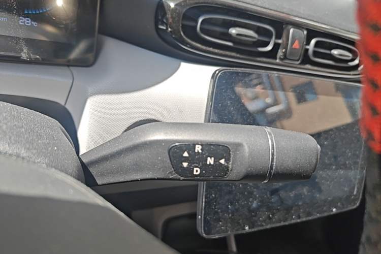 Used Leapmotor T03 2023 310 Lite Edition Gear Lever