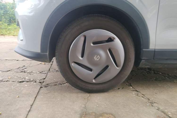 Used Leapmotor T03 2023 200 Lite Edition Left Front Wheel Hub