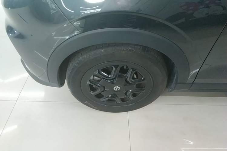 Used Leapmotor T03 2023 310 Lite Edition Left Front Wheel Hub