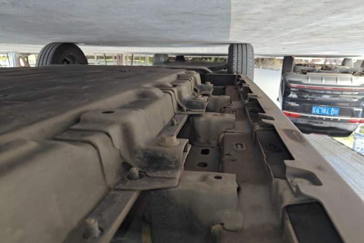 Used Leapmotor T03 2023 310 Lite Edition Left Side Sill