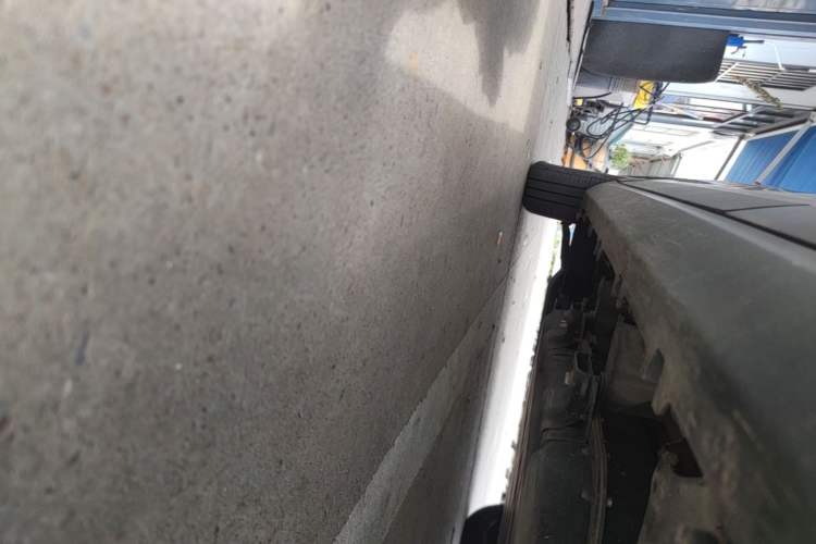 Used Leapmotor T03 2023 200 Lite Edition Left Side Sill
