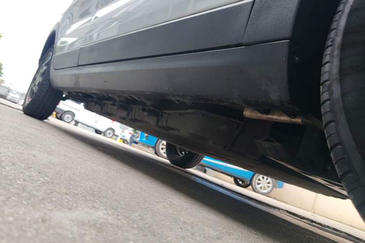 Used Leapmotor T03 2023 310 Lite Edition Right Side Sill