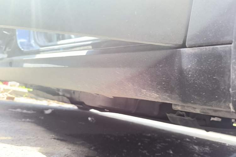 Used Leapmotor T03 2023 200 Lite Edition Right Side Sill