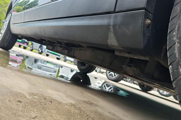 Used Leapmotor T03 2023 200 Lite Edition Right Side Sill