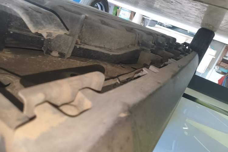 Used Leapmotor T03 2023 310 Lite Edition Right Side Sill