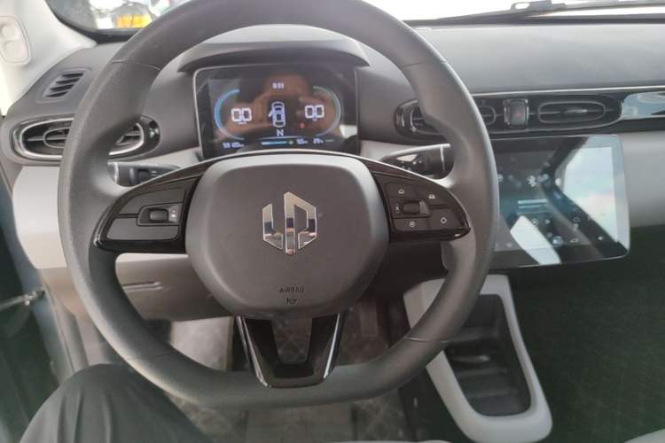 Used Leapmotor T03 2023 200 Lite Edition Steering Wheel