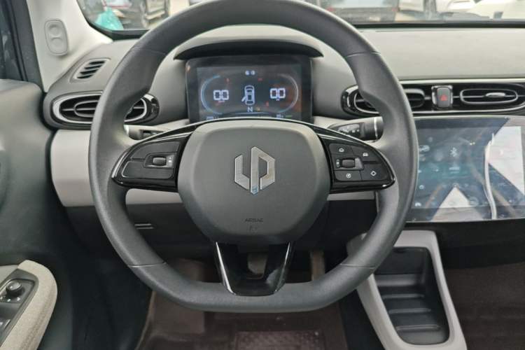 Used Leapmotor T03 2023 200 Lite Edition Steering Wheel