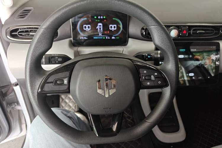Used Leapmotor T03 2023 200 Lite Edition Steering Wheel