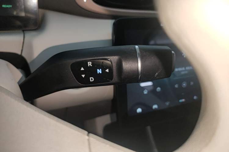 Used Leapmotor T03 2023 403 Lite Edition Gear Lever