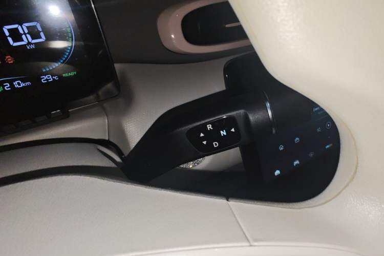 Used Leapmotor T03 2023 310 Lite Edition Gear Lever