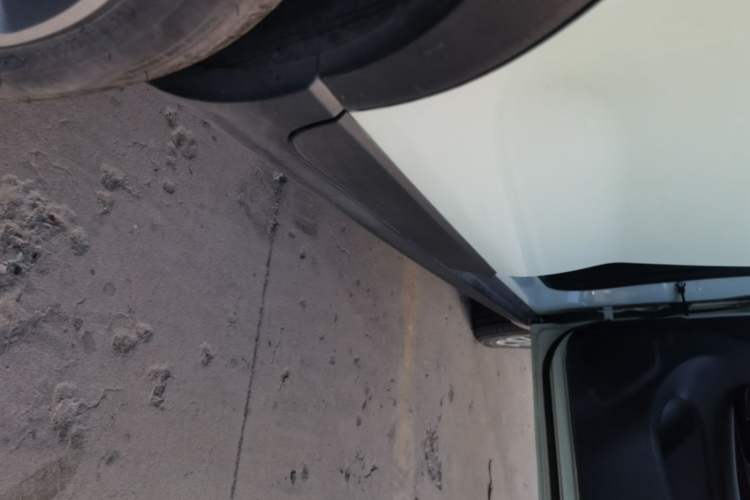 Used Leapmotor T03 2023 403 Lite Edition Right Side Sill