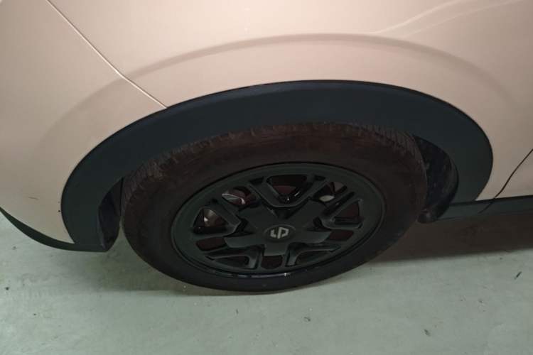 Used Leapmotor T03 2023 310 Lite Edition Left Front Wheel Hub