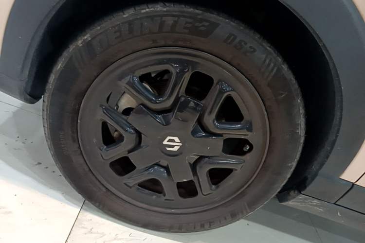 Used Leapmotor T03 2023 310 Lite Edition Left Front Wheel Hub