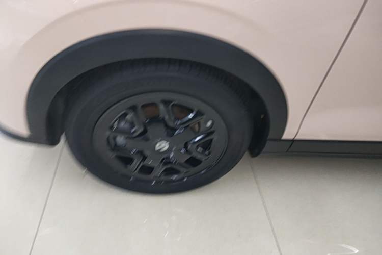 Used Leapmotor T03 2023 403 Lite Edition Left Front Wheel Hub