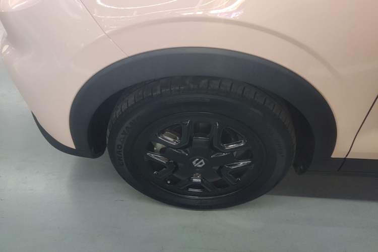 Used Leapmotor T03 2023 310 Lite Edition Left Front Wheel Hub
