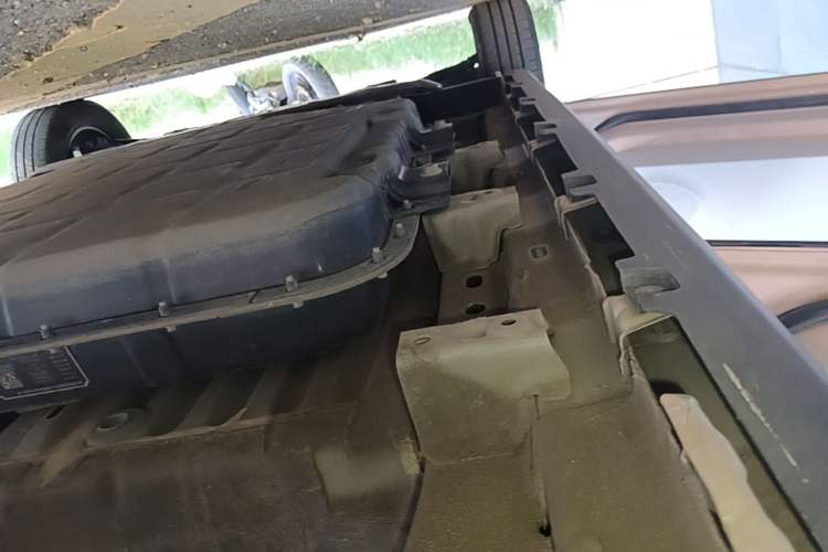 Used Leapmotor T03 2023 200 Lite Edition Left Side Sill