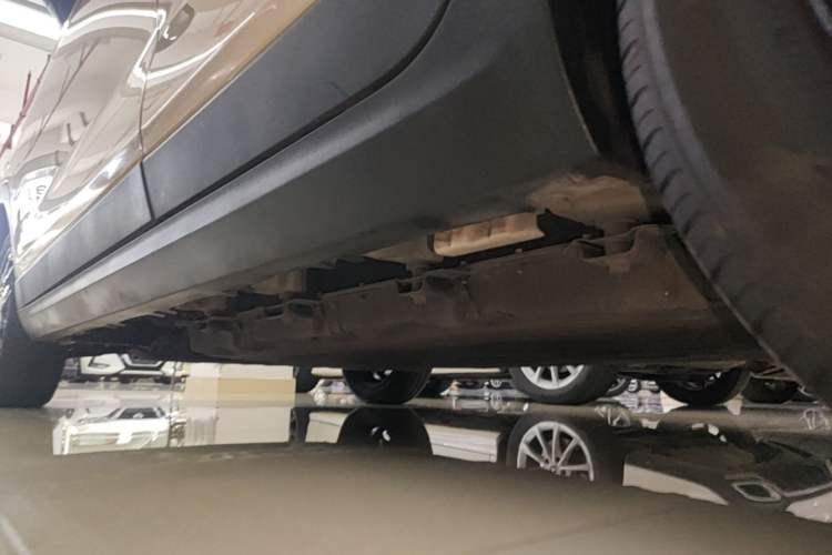 Used Leapmotor T03 2023 403 Lite Edition Left Side Sill