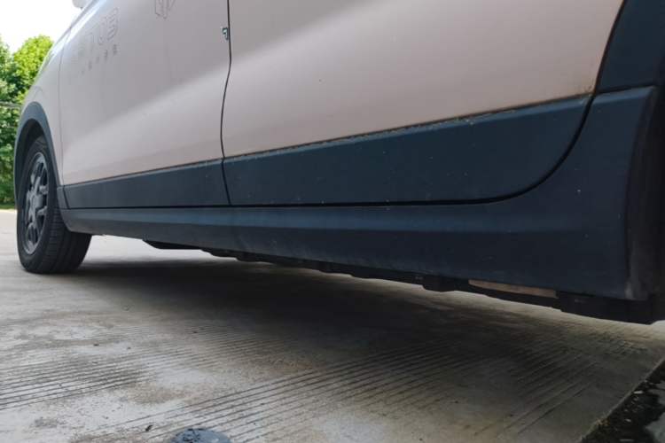 Used Leapmotor T03 2023 403 Smart Edition Left Side Sill