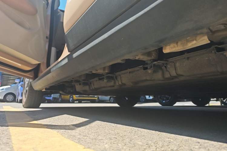 Used Leapmotor T03 2023 310 Lite Edition Left Side Sill