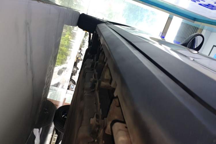 Used Leapmotor T03 2023 310 Lite Edition Left Side Sill