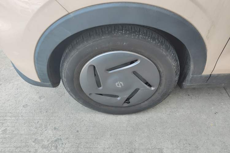 Used Leapmotor T03 2023 200 Lite Edition Left Front Wheel Hub