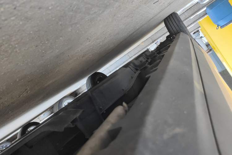 Used Leapmotor T03 2023 200 Lite Edition Right Side Sill