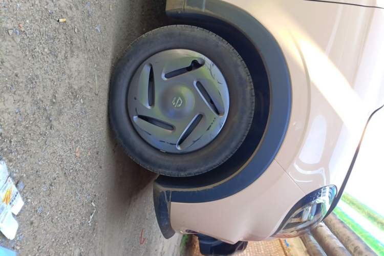 Used Leapmotor T03 2023 200 Lite Edition Right Front Wheel Hub