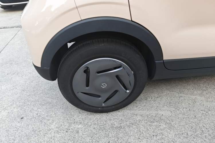 Used Leapmotor T03 2023 200 Lite Edition Right Rear Wheel Hub