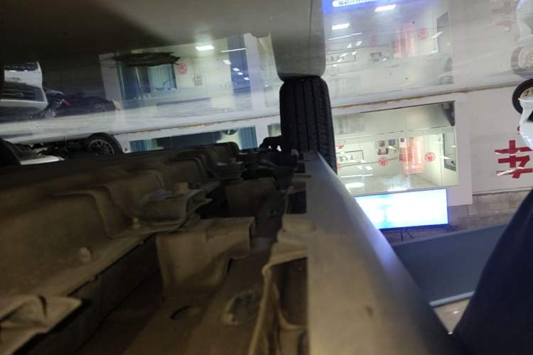 Used Leapmotor T03 2023 310 Lite Edition Right Side Sill