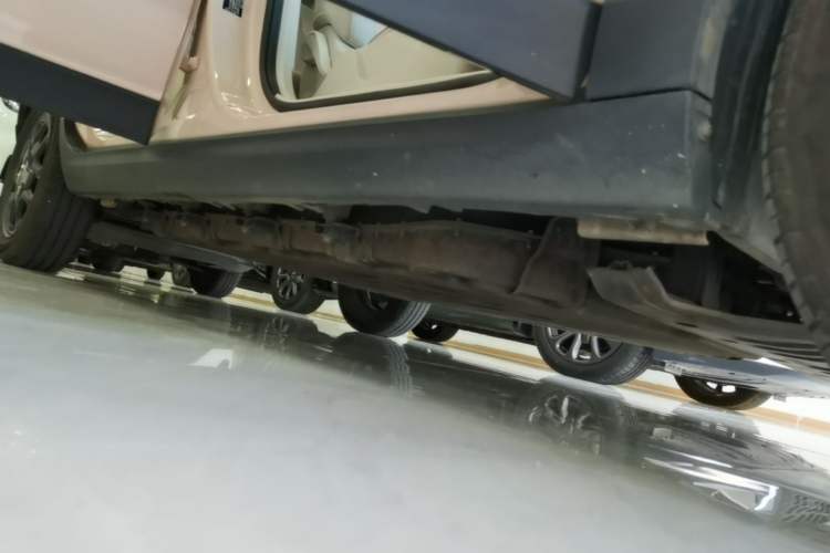 Used Leapmotor T03 2023 310 Lite Edition Right Side Sill