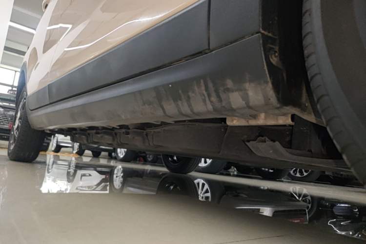 Used Leapmotor T03 2023 403 Lite Edition Right Side Sill