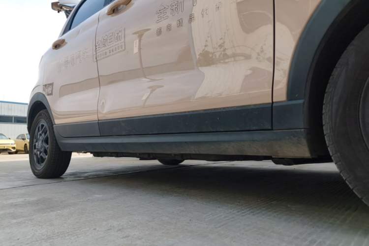 Used Leapmotor T03 2023 403 Smart Edition Right Side Sill