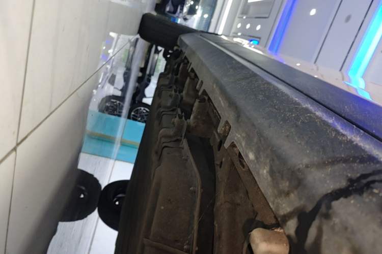 Used Leapmotor T03 2023 310 Lite Edition Right Side Sill