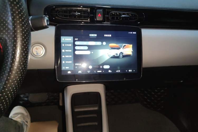 Used Leapmotor T03 2023 310 Lite Edition Audio And AC Panel