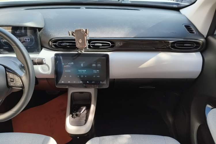 Used Leapmotor T03 2023 310 Lite Edition Audio And AC Panel
