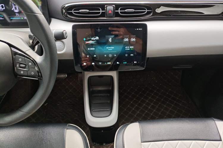 Used Leapmotor T03 2023 200 Lite Edition Audio And AC Panel
