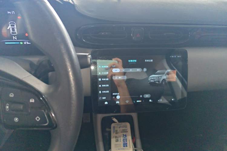 Used Leapmotor T03 2023 200 Lite Edition Audio And AC Panel