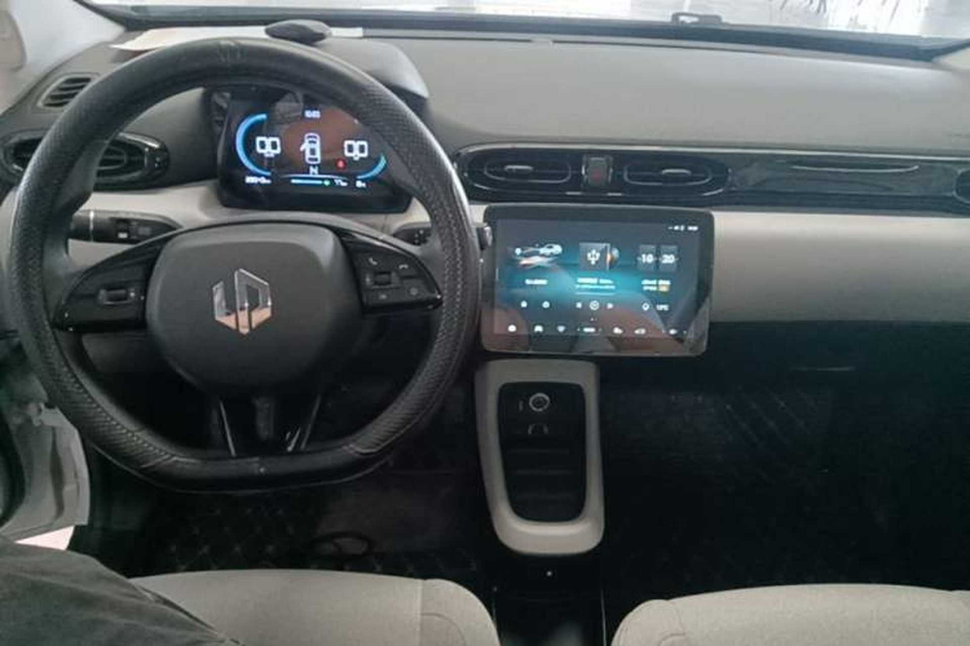 Used Leapmotor T03 2023 310 Lite Edition Center Console