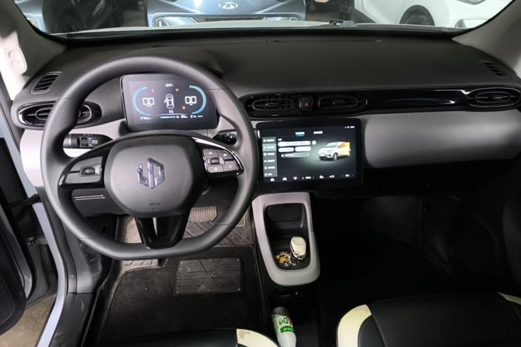 Used Leapmotor T03 2023 200 Lite Edition Center Console